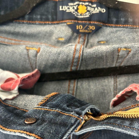 Size 10 Lucky Brand jeans. Dark blue skinny jeans. - Picture 2 of 3